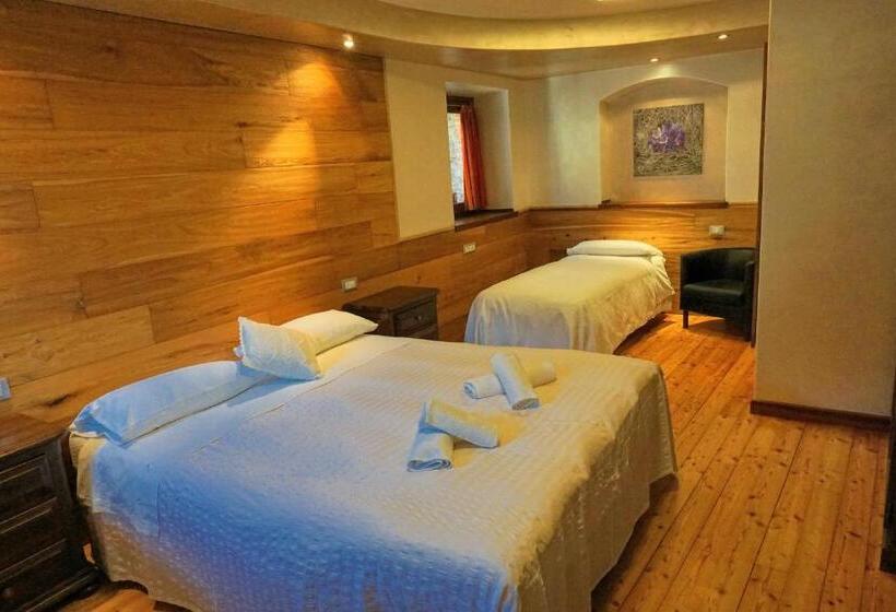 景色の見えるトリプルスタンダードルーム, Pensione Albergo Diffuso Ceaglio Valle Maira