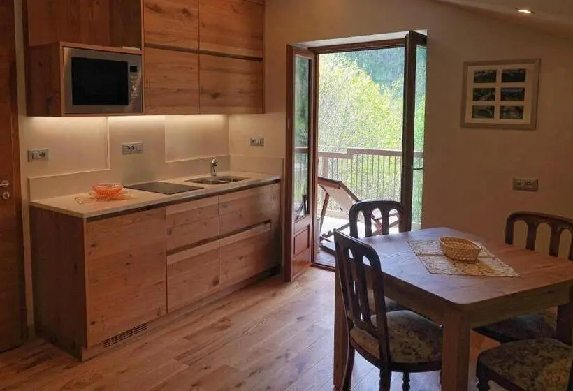 バルコニー付き１ベッドルームアパートメント, Pensione Albergo Diffuso Ceaglio Valle Maira