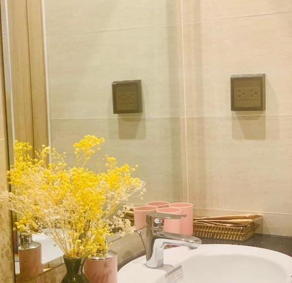 اتاق استاندارد سه تخته با بالکن, Anka