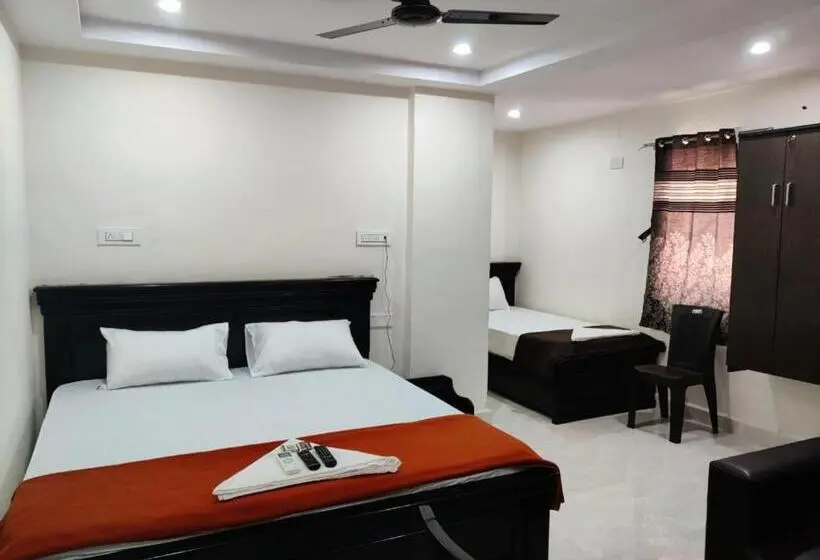 Economy Triple Room, Destiny