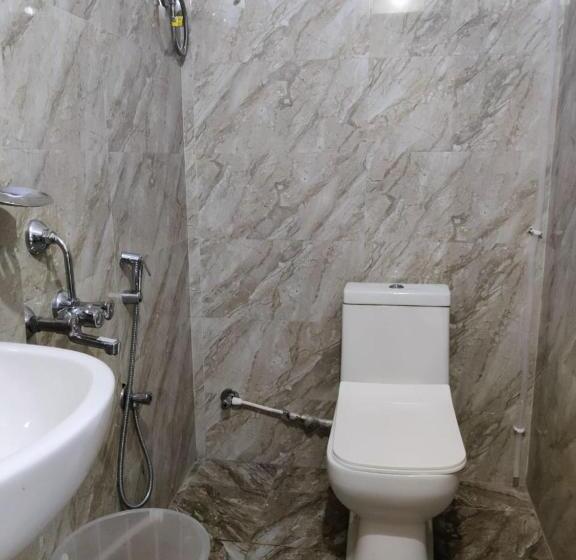 Трехместный Номер Deluxe, Destiny