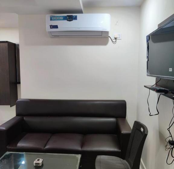 Трехместный Номер Deluxe, Destiny