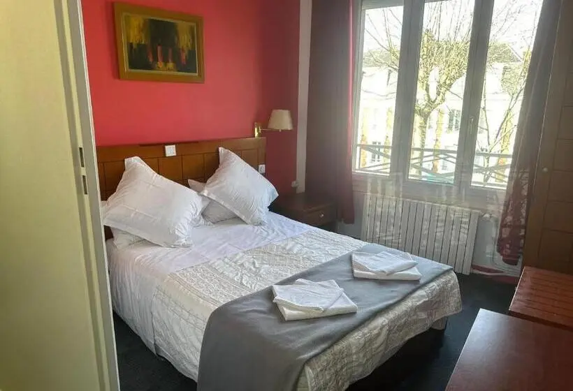 Standard-huone, Le Mediterraneen Montargis