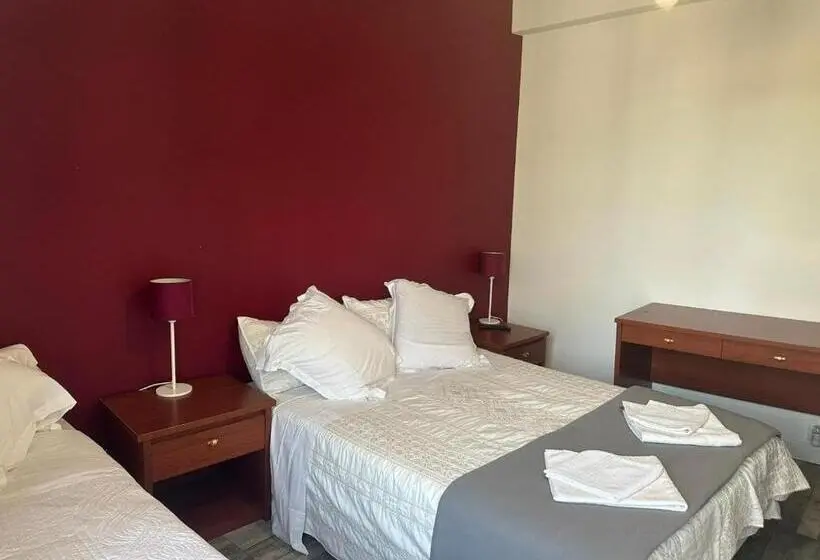Standard-huone, Le Mediterraneen Montargis