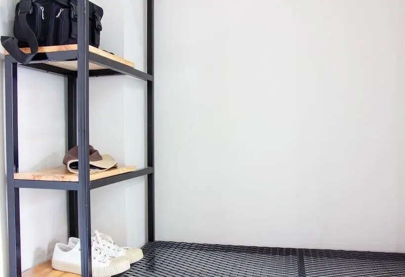 デラックスルーム, Is Am Are Stay Boutique