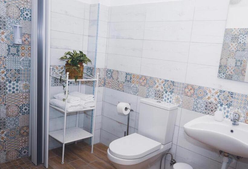 חדר סטנדרט מותאם לאדם עם מוגבלויות, La Pomelia B&b Sofia