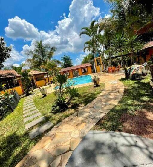 园景标准四人间, Família Busca Pé