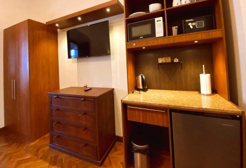 اتاق سوپریور, San Juan Suites