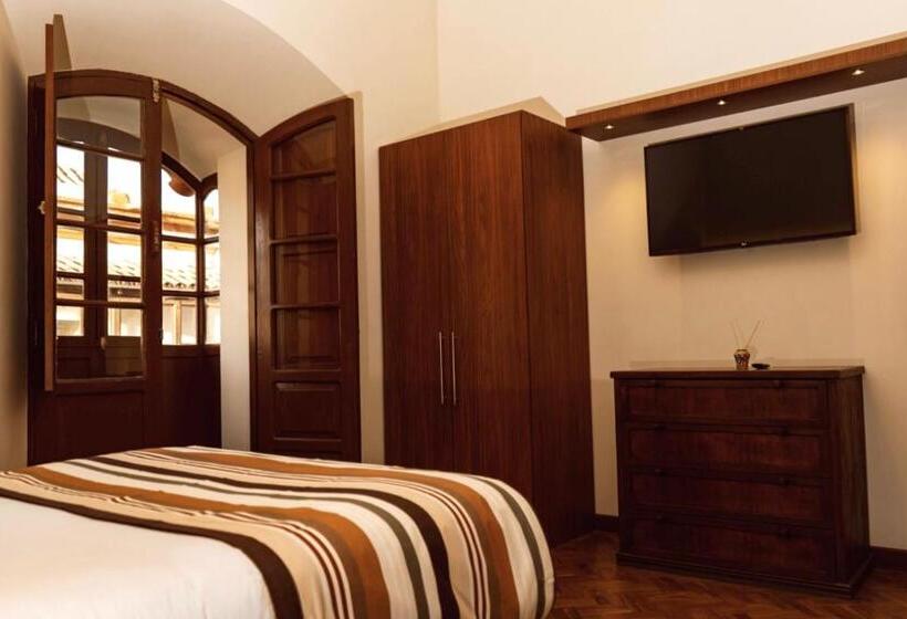 اتاق سوپریور, San Juan Suites