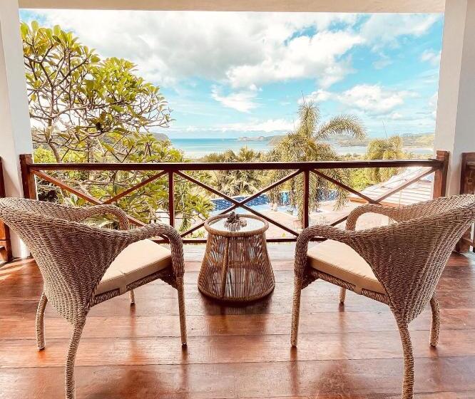 スタンダードバンガロー, The Endless Summer Resort