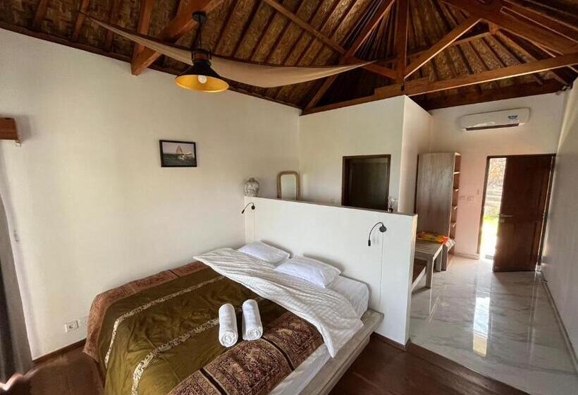 スタンダードバンガロー, The Endless Summer Resort