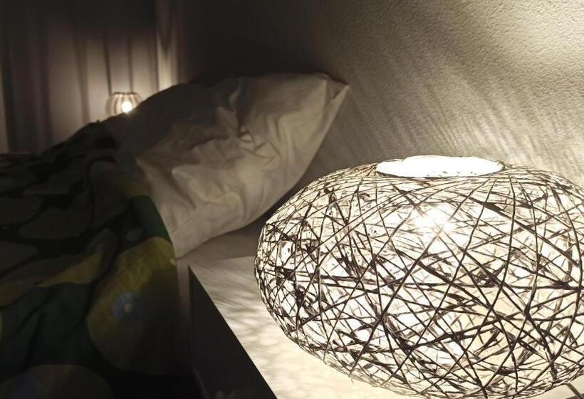 آپارتمان 2 خوابه, Breakfast At Carin’s