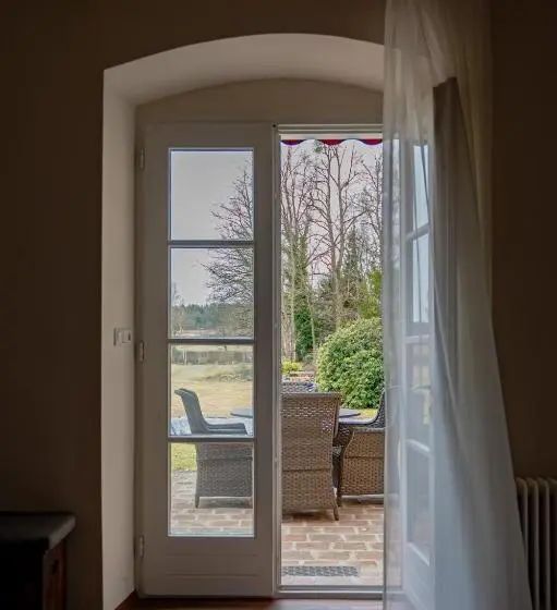 プールビュースイート, Palais Kneissl