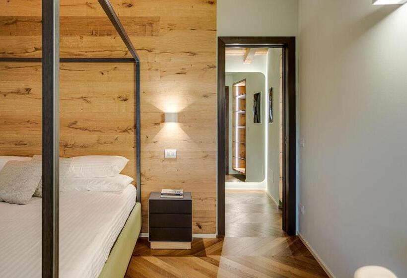 スーペリアースイート, Borgo Impero