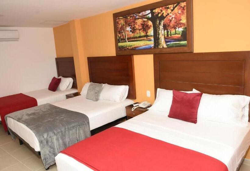 חדר אקזקיוטיב לשלושה, Kai Soledad Atlántico