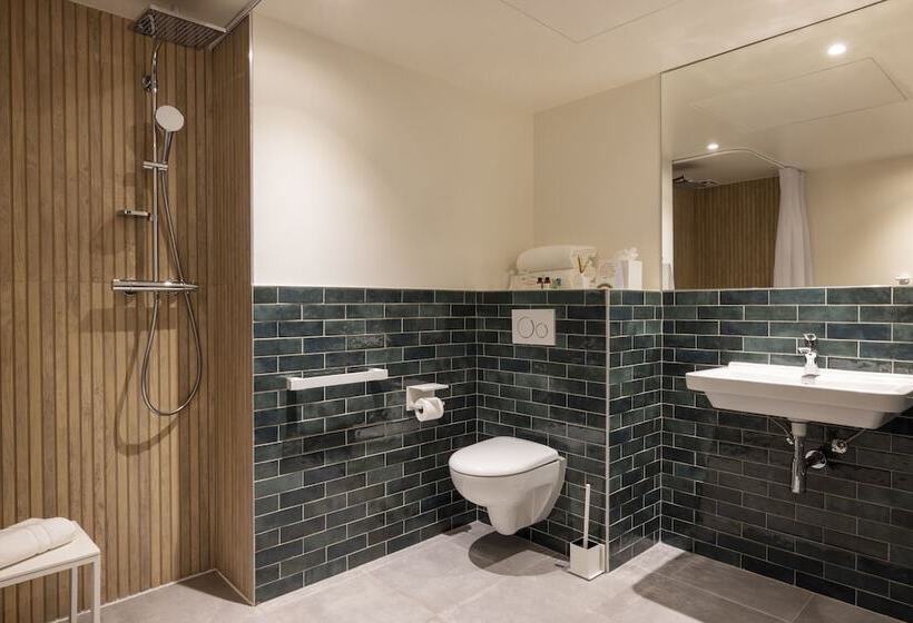 اتاق استاندارد, La Belle Ville