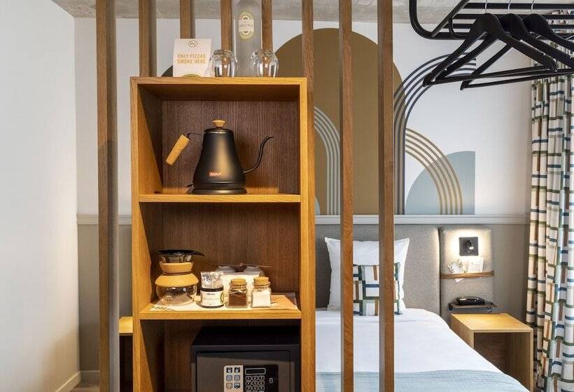 اتاق استاندارد, La Belle Ville