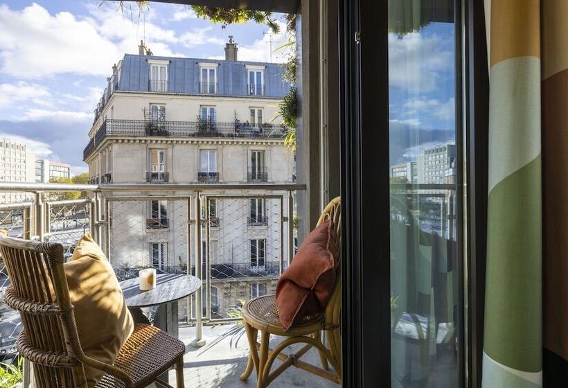 اتاق لوکس با بالکن, La Belle Ville