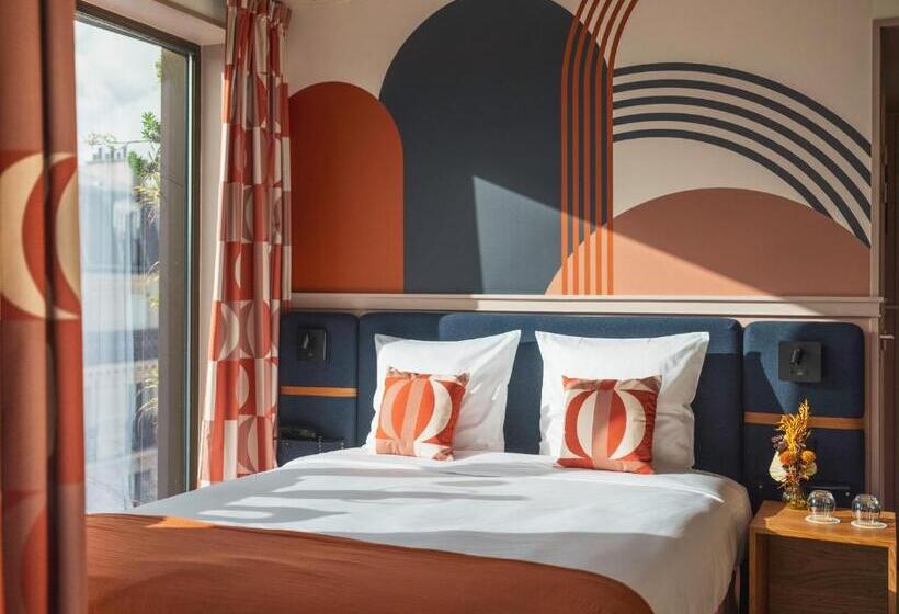 اتاق لوکس با بالکن, La Belle Ville