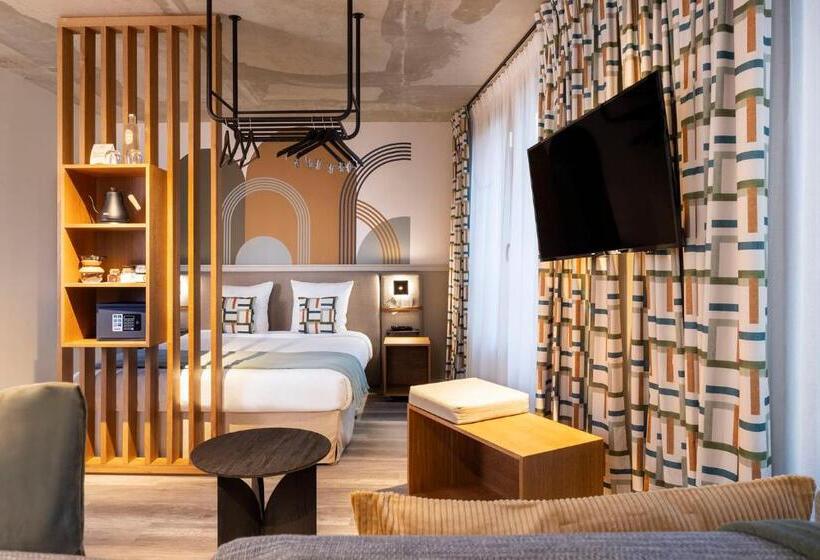 سوییت جونیور, La Belle Ville