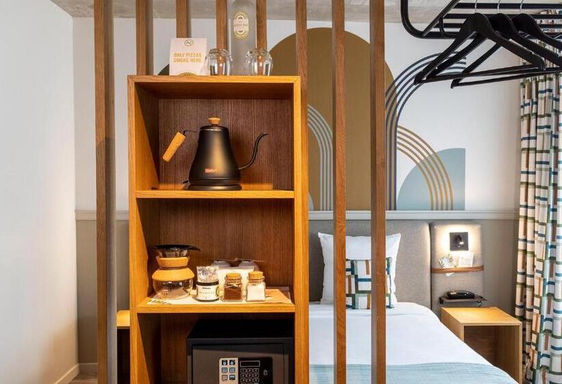 سوییت جونیور, La Belle Ville