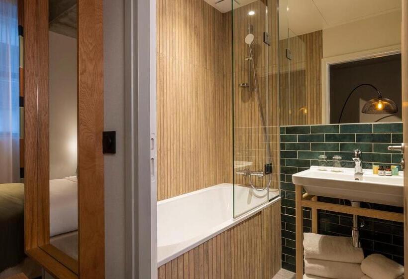 سوئیت 2 خوابه, La Belle Ville