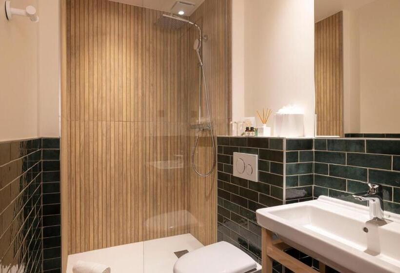 سوئیت 2 خوابه, La Belle Ville