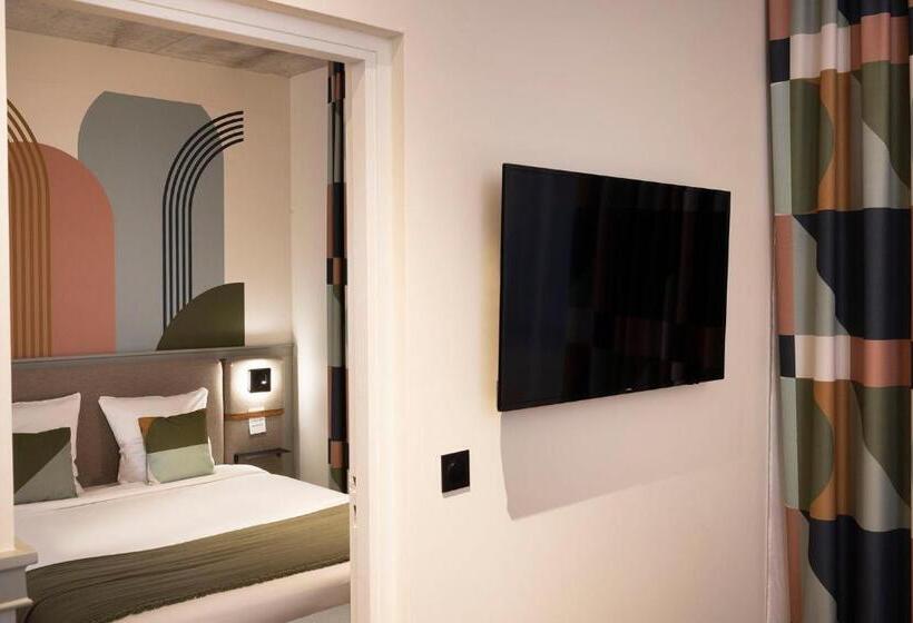 سوئیت 2 خوابه, La Belle Ville