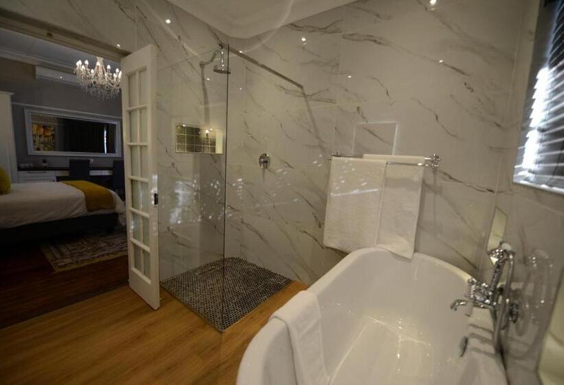 キングサイズベッドのスタンダードルーム, Milner House Kimberley