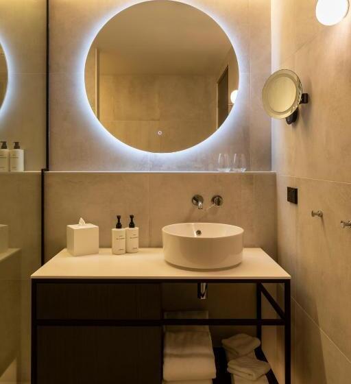 带大床的标准间, The Mayfair