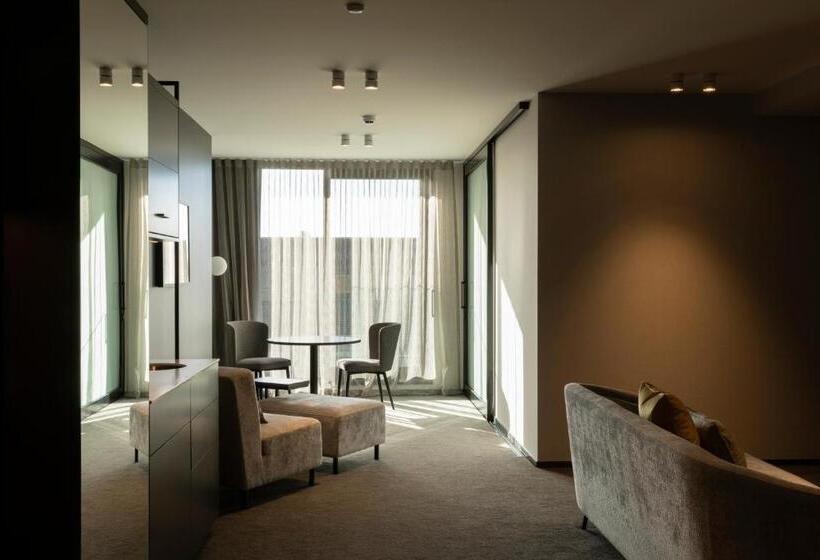 带大床的套房, The Mayfair