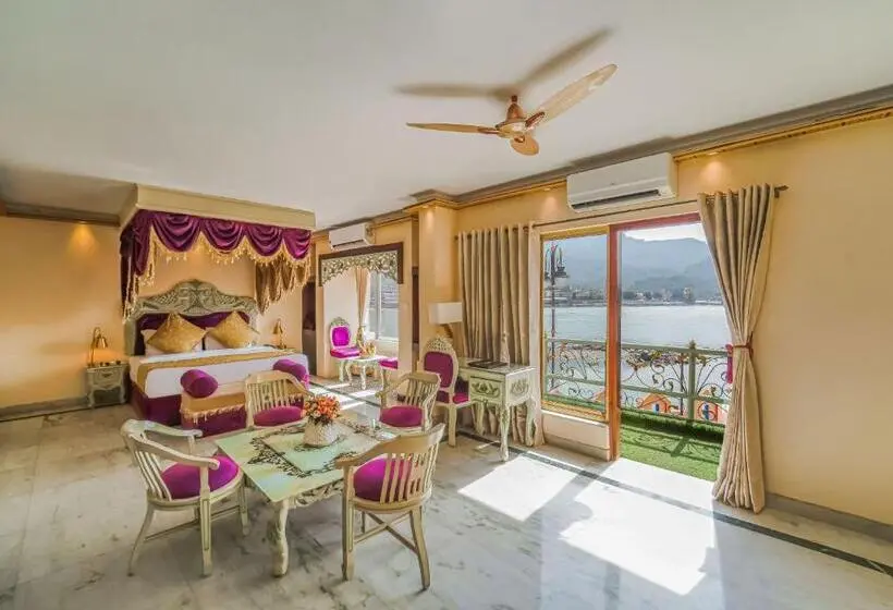 スイート, The Neeraj Ganga Heritage Palace