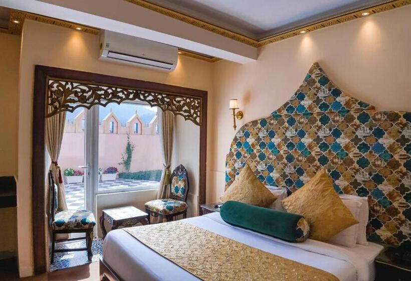 غرفة ديلوكس, The Neeraj Ganga Heritage Palace