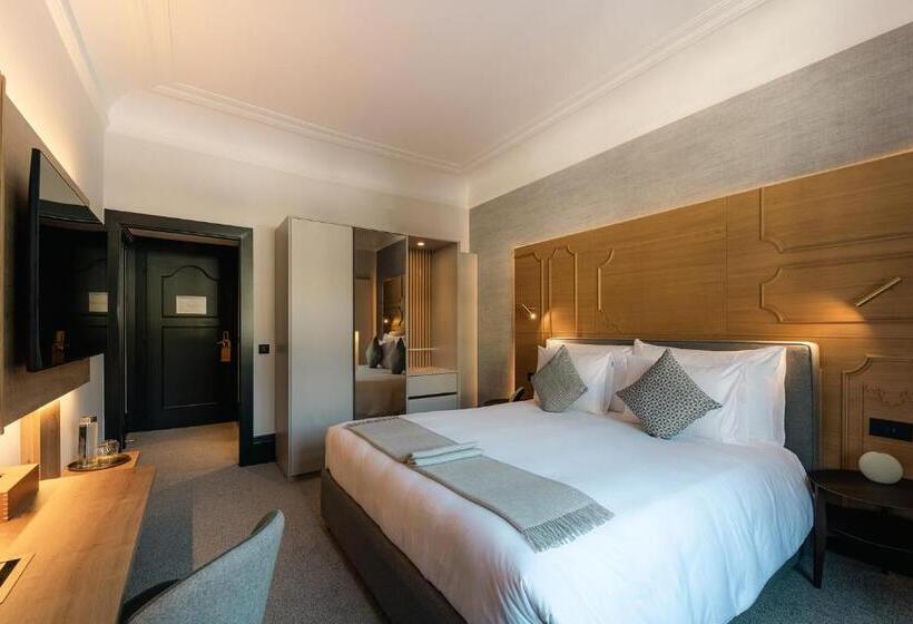 Номер Стандарт, Villars Palace