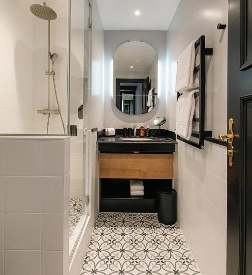 Номер Стандарт, Villars Palace