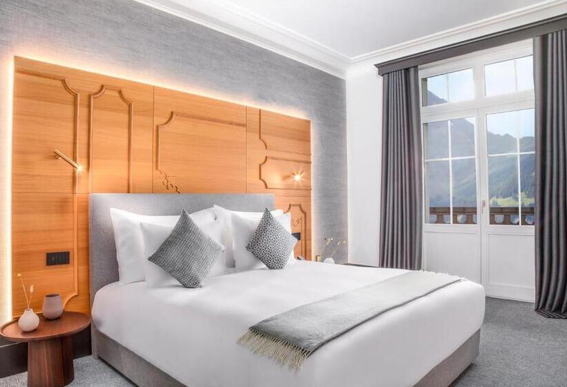 Полулюкс с Балконом, Villars Palace