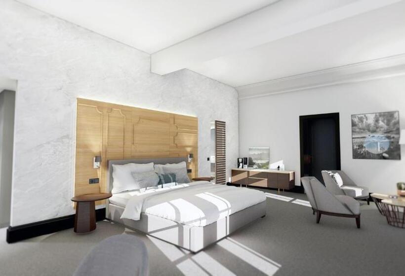 Номер Deluxe с Балконом, Villars Palace