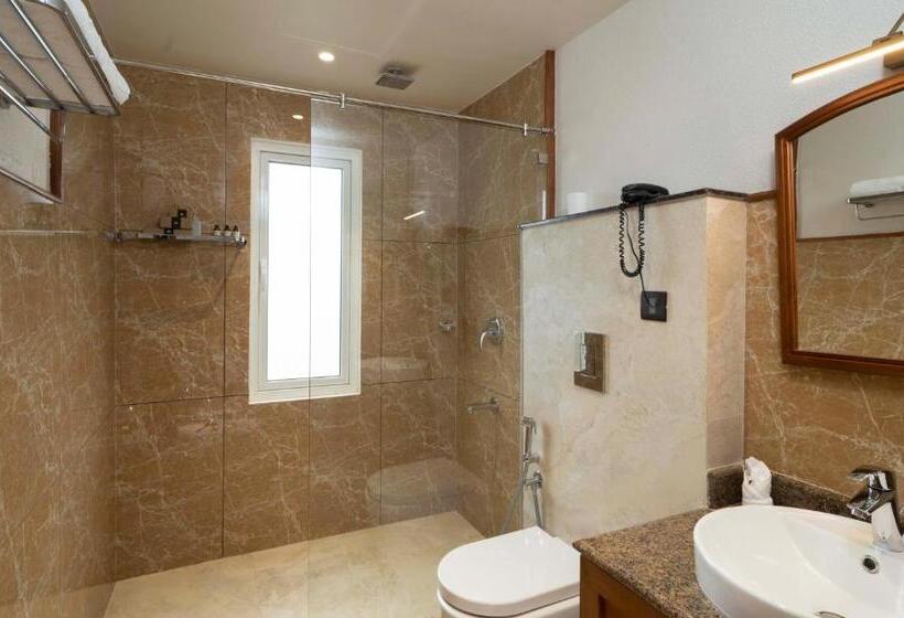 小室, Jeevess Wellness Resort