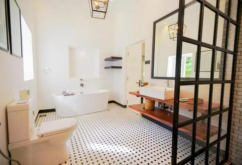 庭の見えるジュニアスイート, Villa Lé Maas Tota