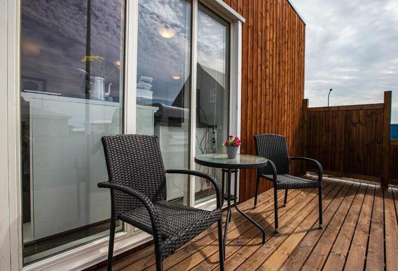 اتاق لوکس, Cave Apartment