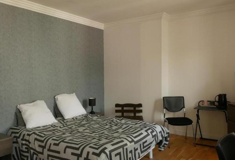 غرفة قياسية, La Boule D Or