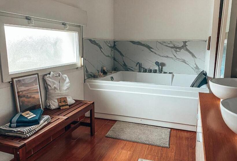 バスタブ付きスタンダードルーム, La Villa Saint Val