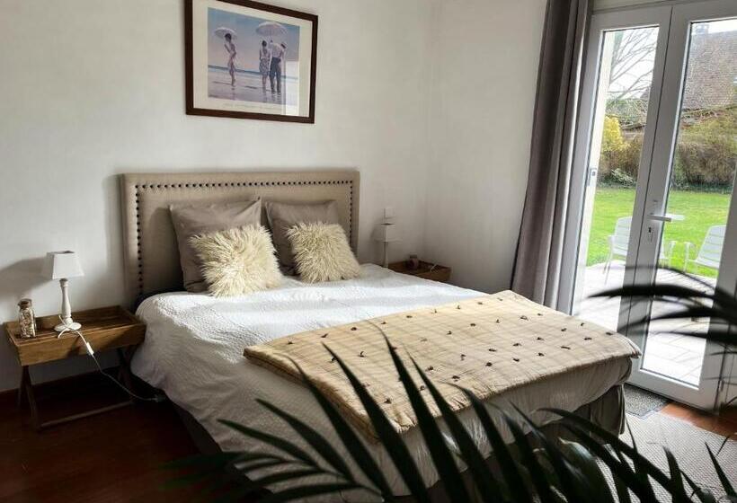 Номер Стандарт с Гидромассажем, La Villa Saint Val