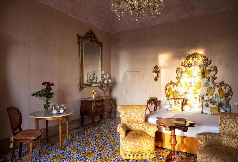 מיטת קינג בסוויטה, Villa De Cillis Carafa