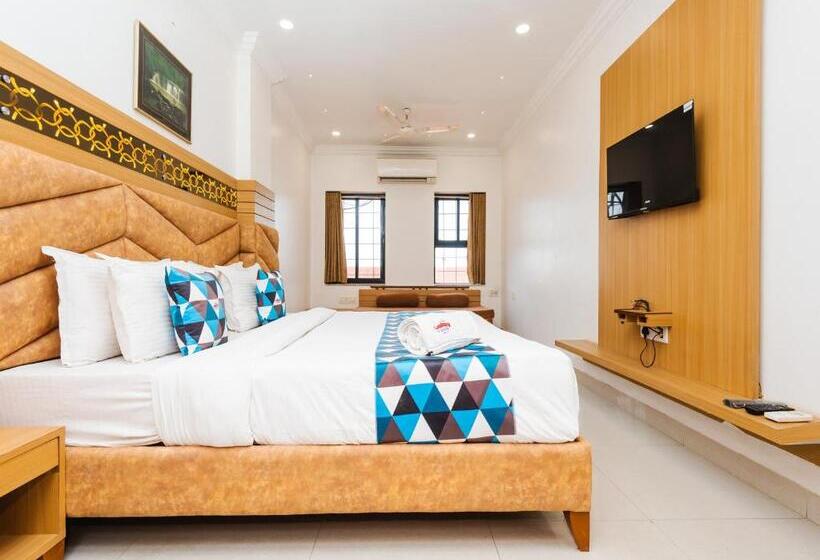 スーペリアールーム, Galaxy Opp Surat Railway Station