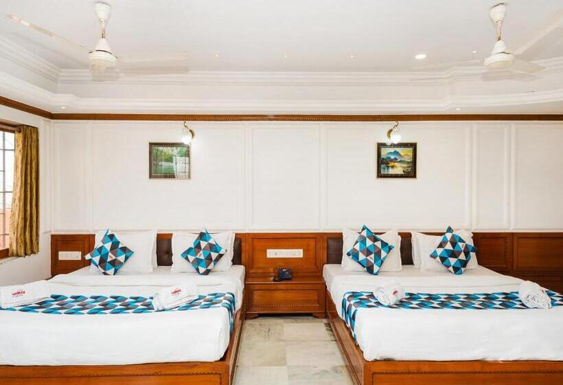 スイート(家族用), Galaxy Opp Surat Railway Station