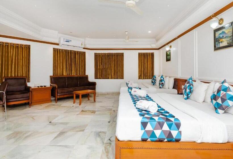 Family Suite, Galaxy Opp Surat Railway Station