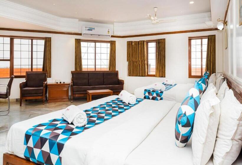 スイート(家族用), Galaxy Opp Surat Railway Station