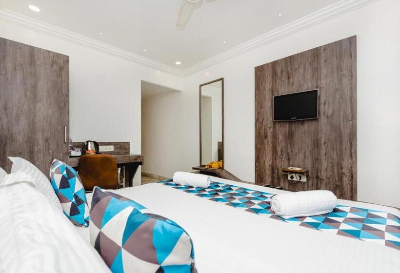 デラックスルーム, Galaxy Opp Surat Railway Station