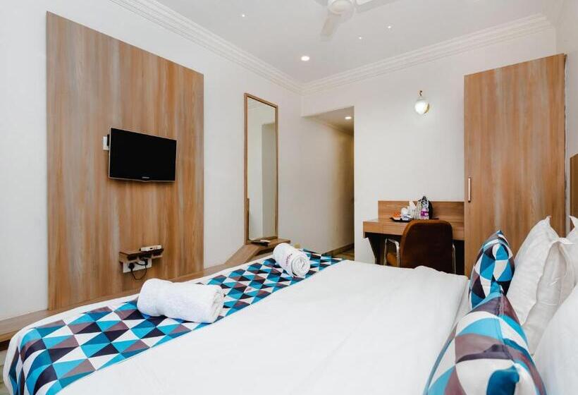 デラックスルーム, Galaxy Opp Surat Railway Station